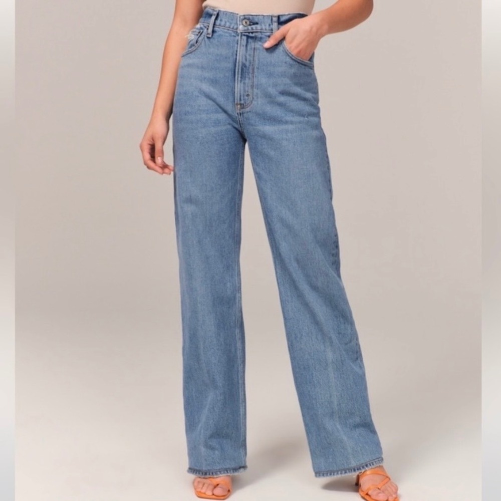 Abercrombie & Fitch The 90s Relaxed Jean High Rise Blue Wide Leg Side Slit 29 8R